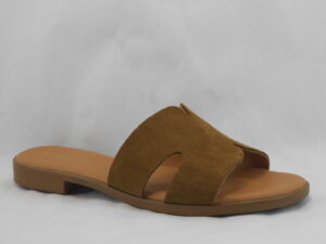 Chinelo Feminino Camel – Elegância Minimalista para o Verão